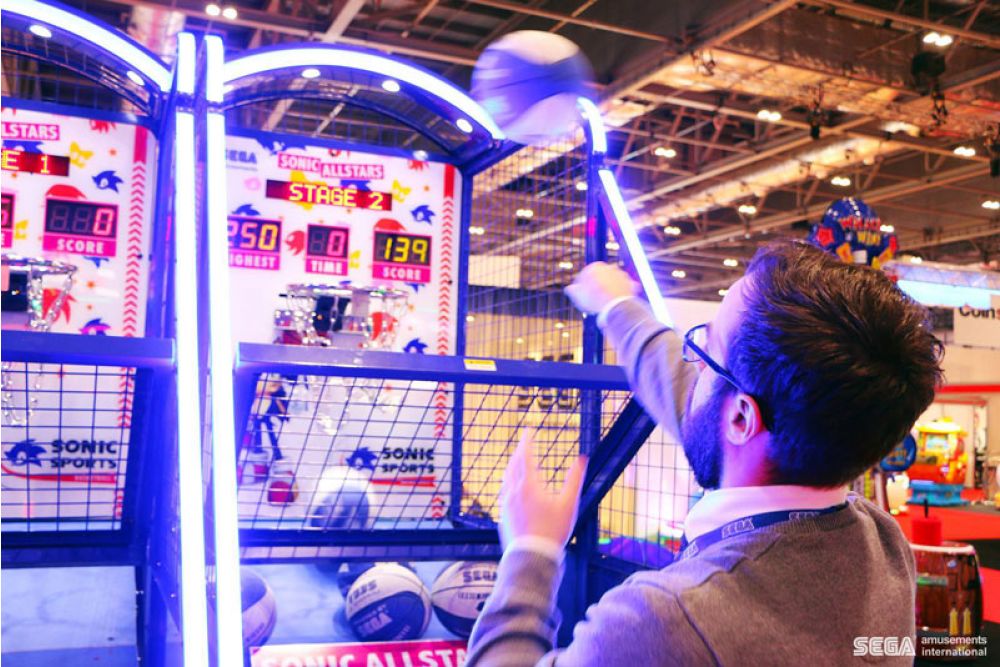 Sonic Sports Basketball Arcade Game