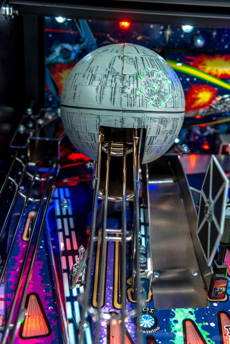 Star Wars Comic Art Premium Pinball Machine detail 5