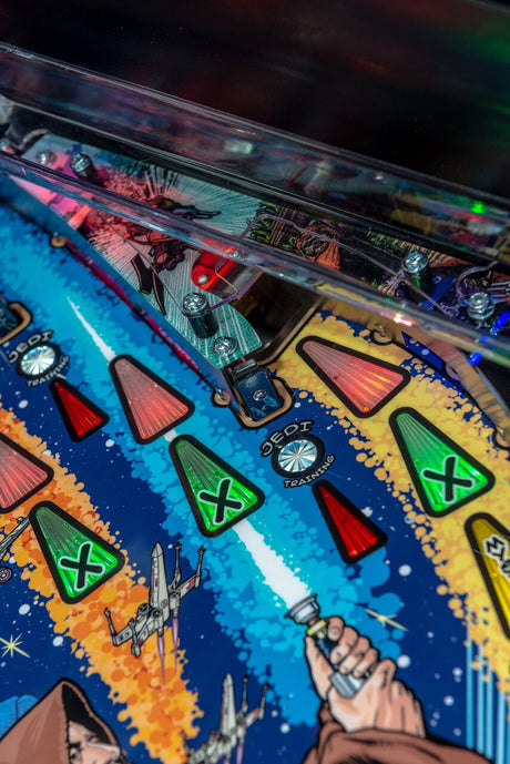 Star Wars Comic Art Pro Pinball Machine detail 3